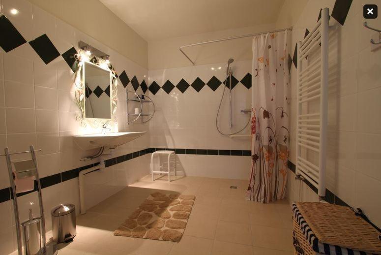 Hotel Pré en Bulles à Trépail Extérieur photo