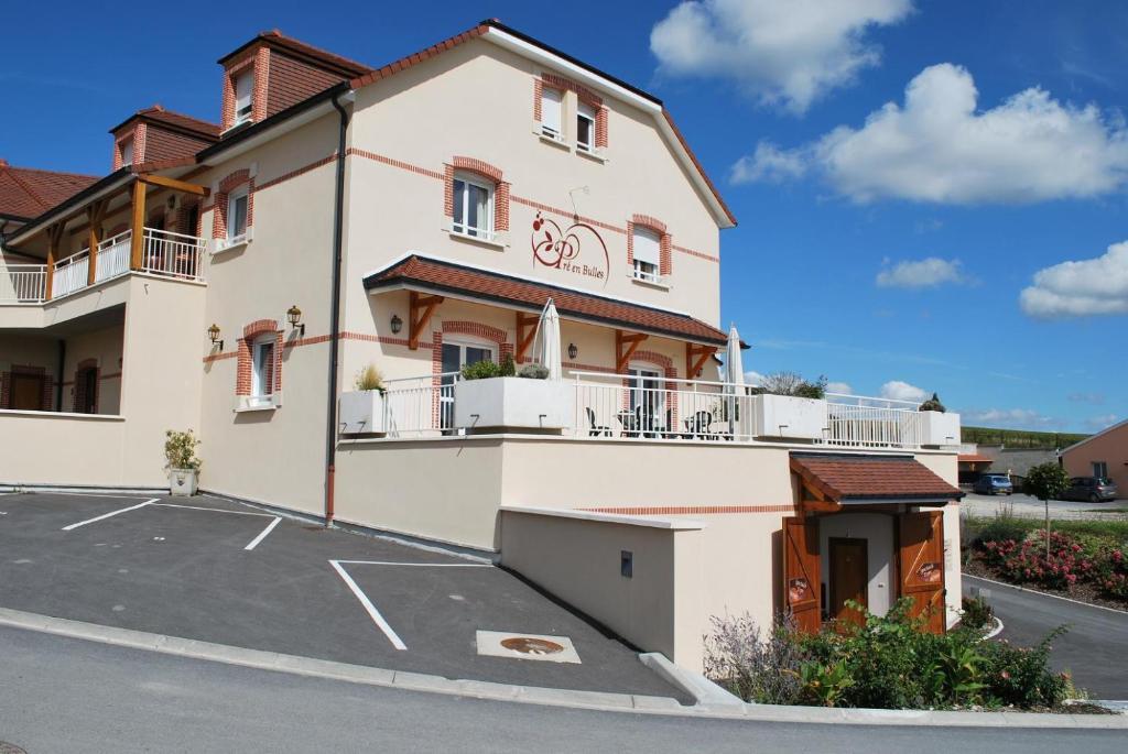 Hotel Pré en Bulles à Trépail Extérieur photo